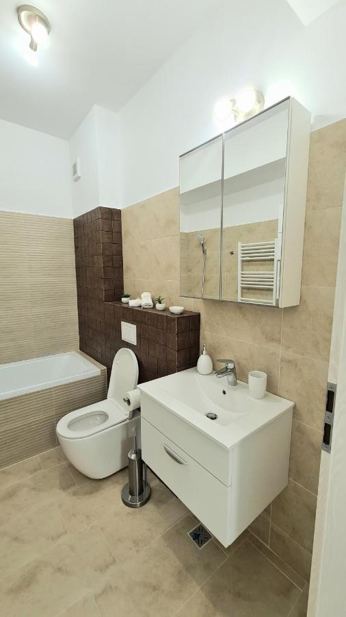 Bright Stylish Apartment In Pitesti Piteszti Zewnętrze zdjęcie